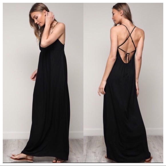 🎉Host Pick! 🎉Classic Black Maxi Dress 👗 - Picture 2 of 3